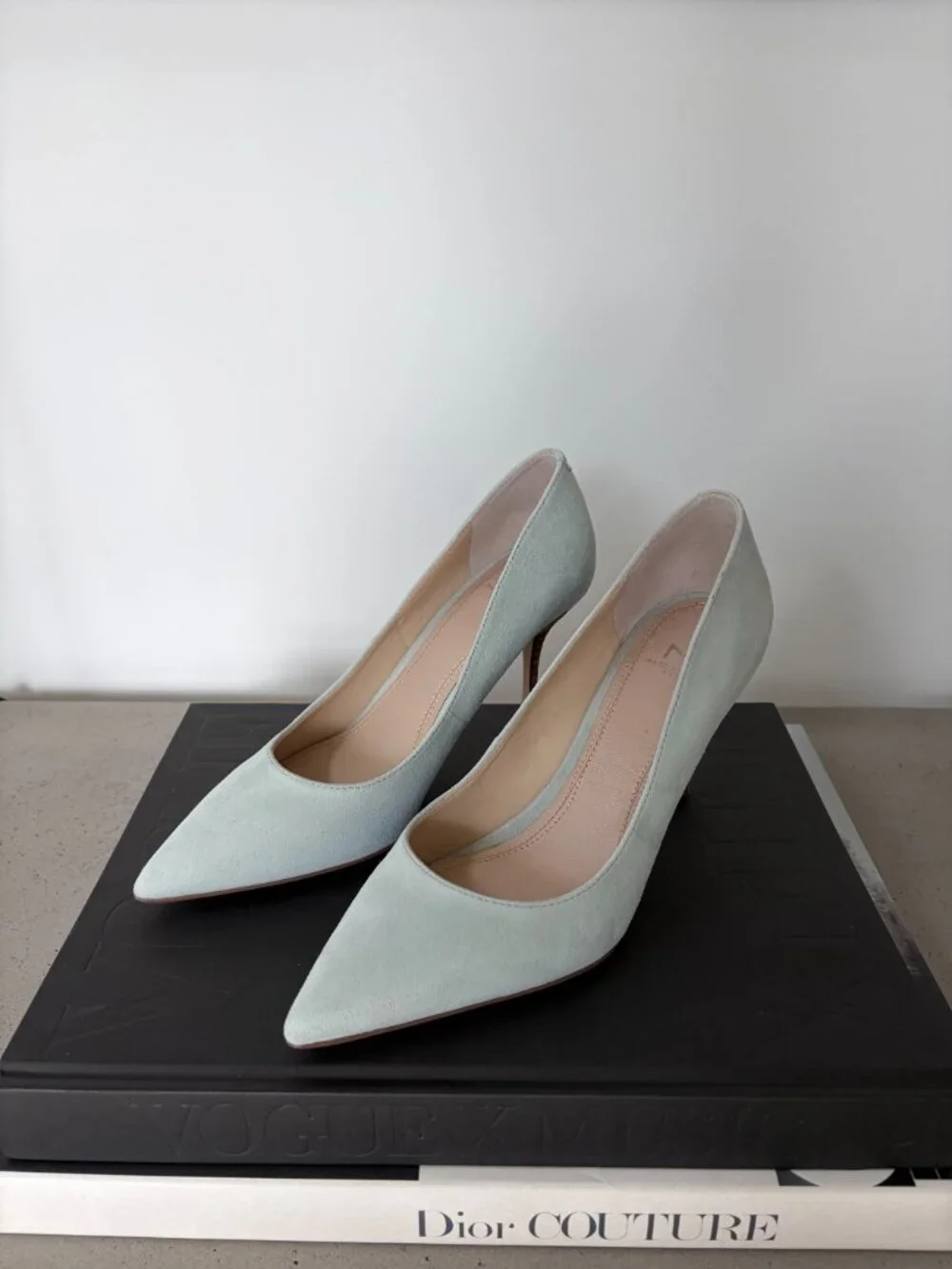 Marc Fisher LTD Mint Green Suede Pointed Toe Heels 7.5